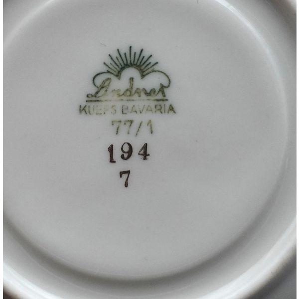 Lindner Kueps Bavaria damgalı porselen fincan, fincan çapı 7 cm, yüksekliği 4 cm, tabak çapı 11 cm...