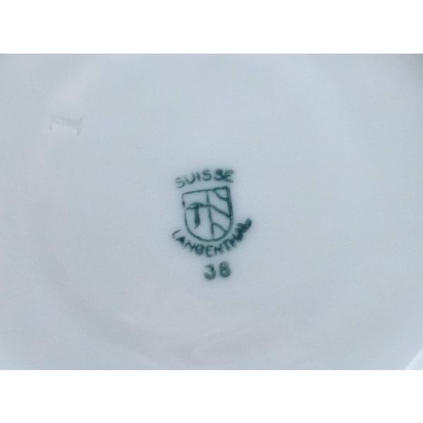 Suisse Langenthal damgalı porselen fincan, fincan çapı 8 cm, yüksekliği 4 cm, tabak çapı 12 cm...