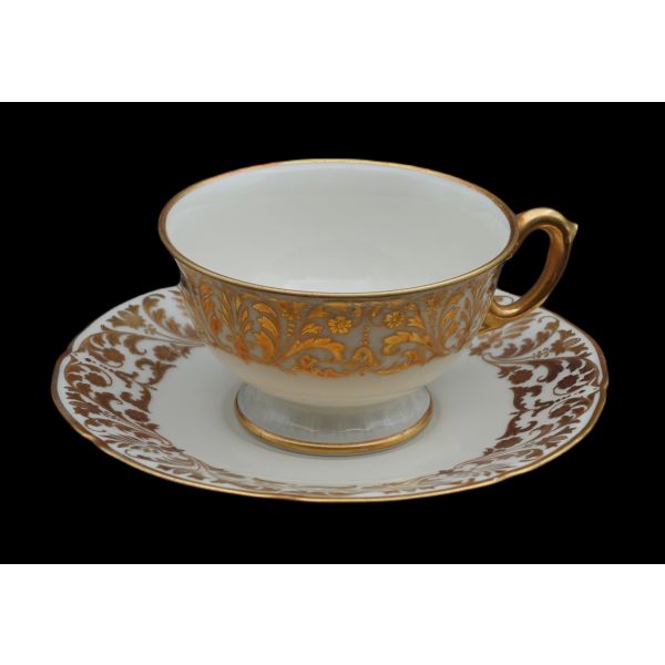 Suisse Langenthal damgalı porselen fincan, fincan çapı 7 cm, yüksekliği 4 cm, tabak çapı 12 cm...