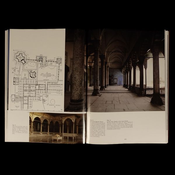 TOPKAPI (The Palace Of Felicity), (Concep and photography: Ahmet Ertuğ / Editors for the Turkish text: Filiz Çağman, Engin Yenal / Editor for the English text: Robert Bragner), Published by Ertuğ&Kölük, 244 sayfa, 27x37 cm...
