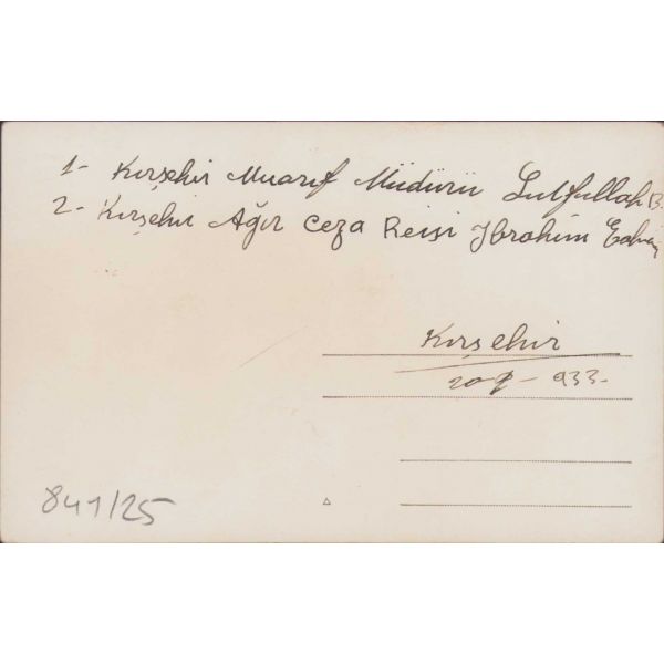 Kırşehir Maarif Müdürü ve Kırşehir Ağır Ceza Reisi hatıra fotoğrafı.